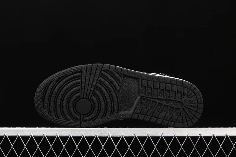 All Categories Air Jordan Jordan Series Basketball Shoes Air Jordan 1 Mid Air Jordan 1 Mid AJ1 Joe 1 Silk Earl Embroidery Thread Hook Mid-top Basketball Shoes 852542-011